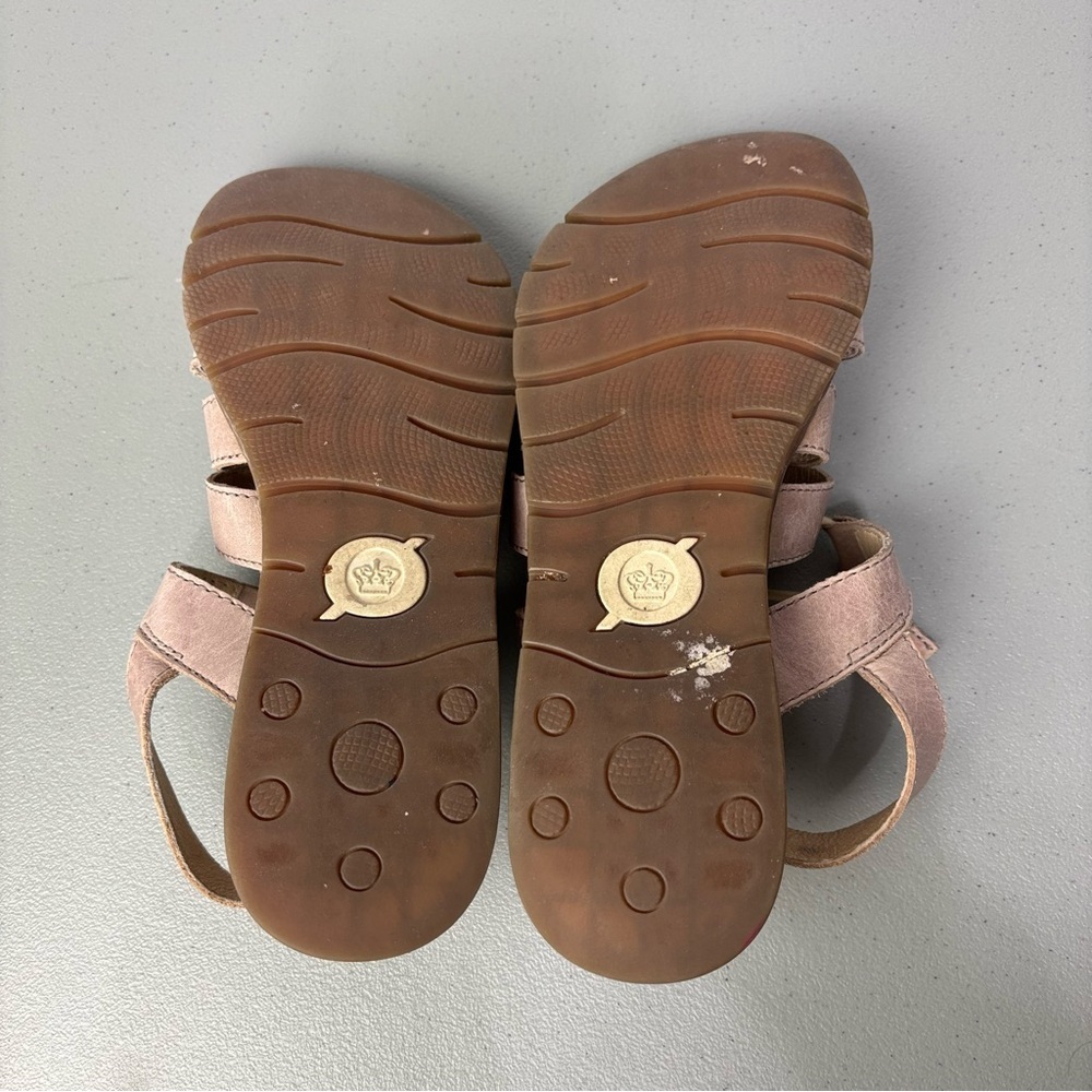 Born Women's Tan Taupe Sandals Leather Strappy Hook Loop 9M Casual Summer - Picture 8 of 12